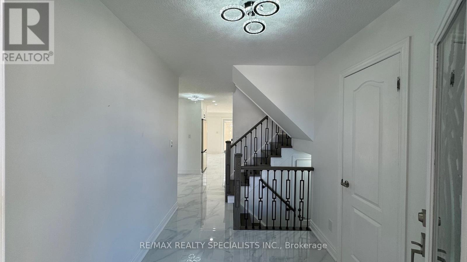 Upper Lvl - 505 Bridlewreath Court, Kitchener, Ontario N2E 3V6 - Photo 4 - X13181848