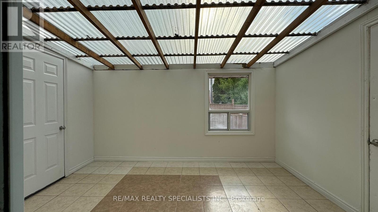 Upper Lvl - 505 Bridlewreath Court, Kitchener, Ontario N2E 3V6 - Photo 45 - X13181848