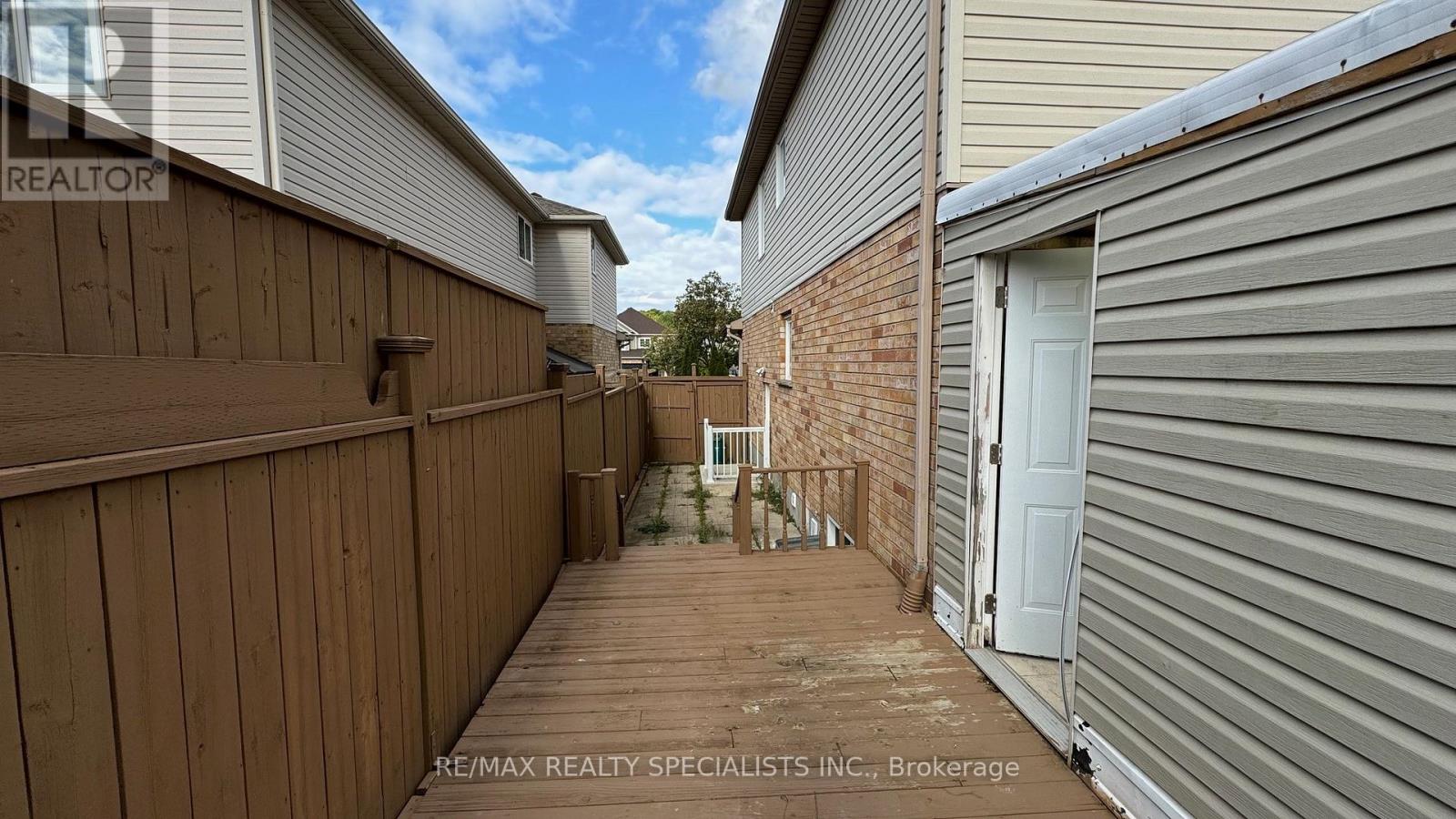 Upper Lvl - 505 Bridlewreath Court, Kitchener, Ontario N2E 3V6 - Photo 48 - X13181848