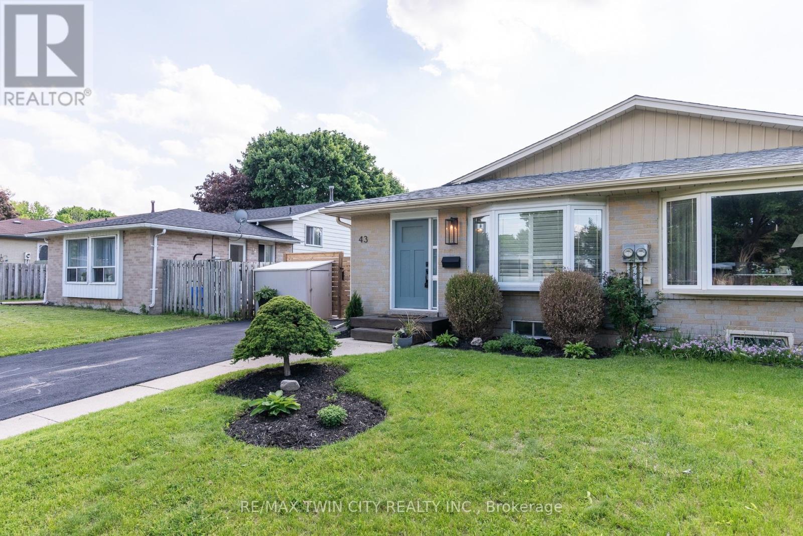 43 Inverness Street, Brantford, Ontario  N3V 1A9 - Photo 3 - X13182014