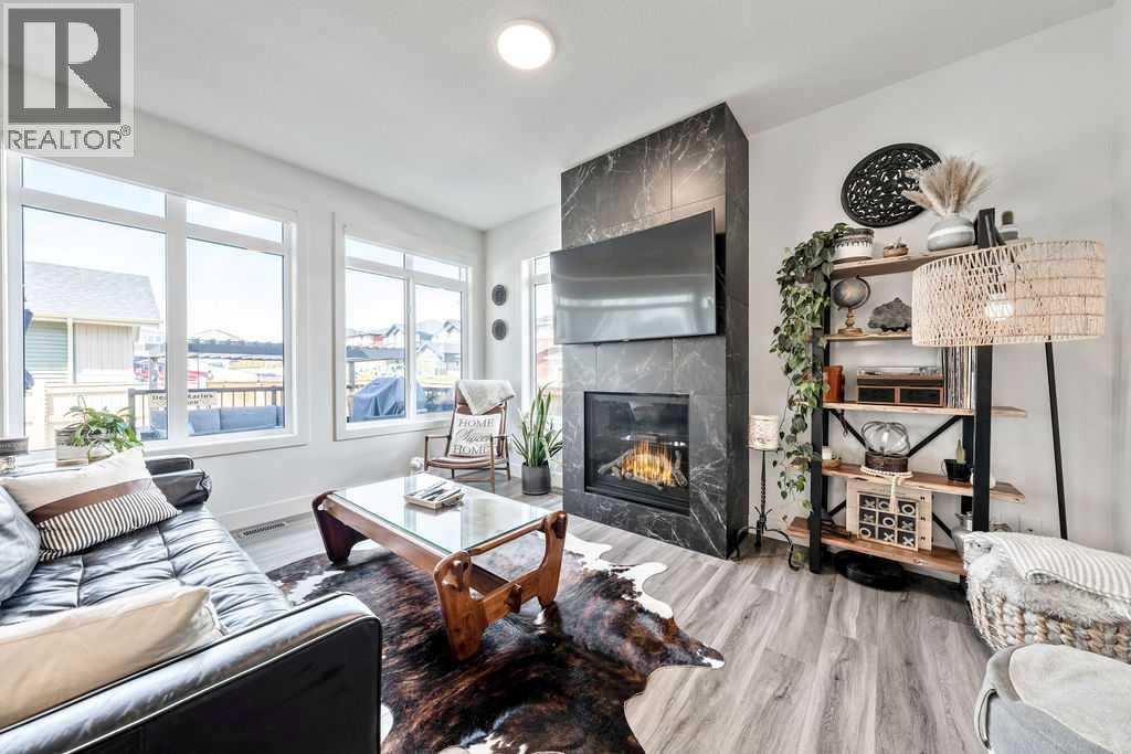29 Sundown Close, Cochrane, Alberta  T4C 1E6 - Photo 5 - A2314035