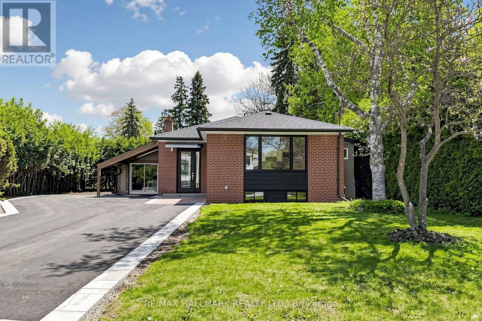 11 Johnson Road, Aurora, Ontario  L4G 2A3 - Photo 2 - N13126456