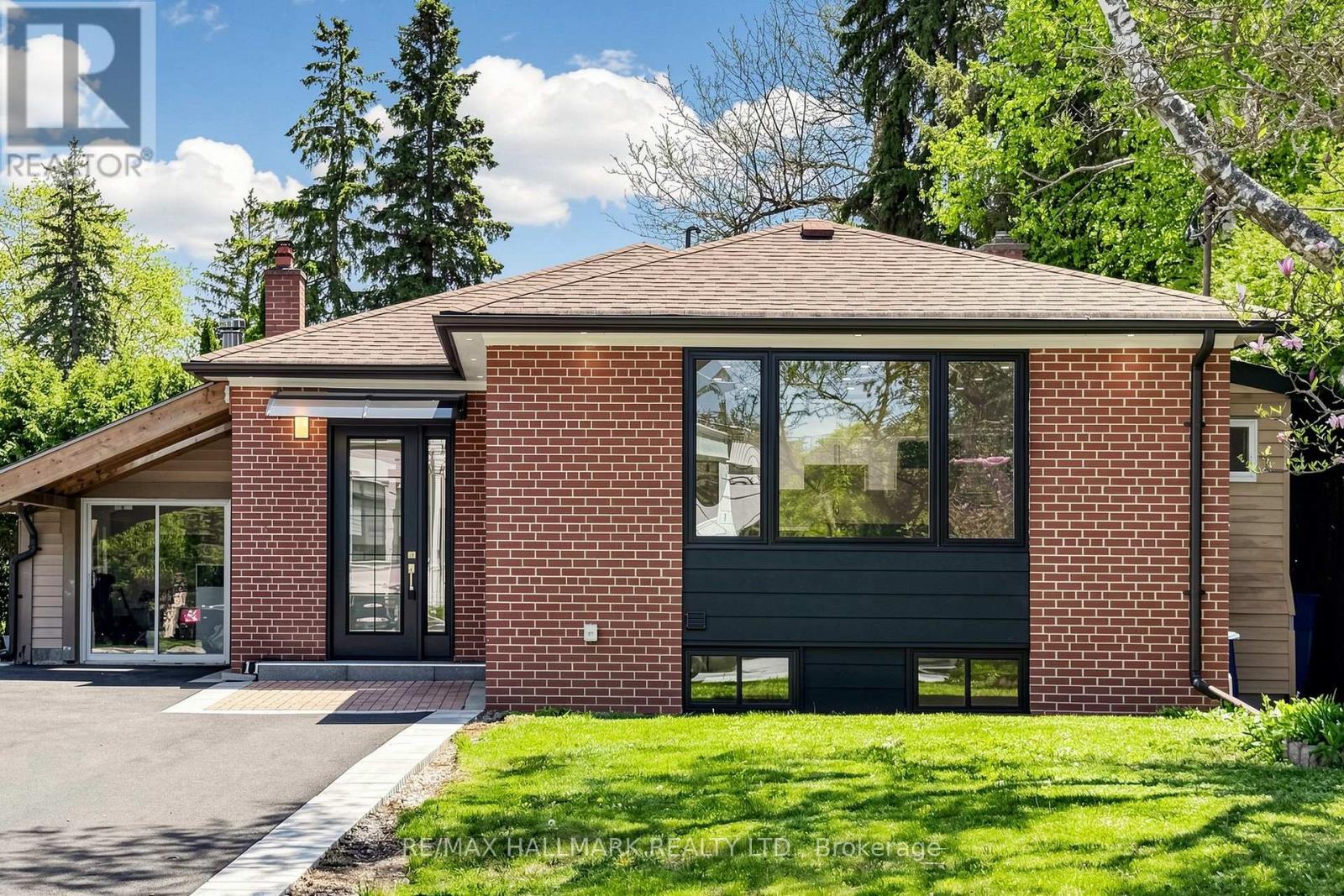 11 Johnson Road, Aurora, Ontario  L4G 2A3 - Photo 4 - N13126456