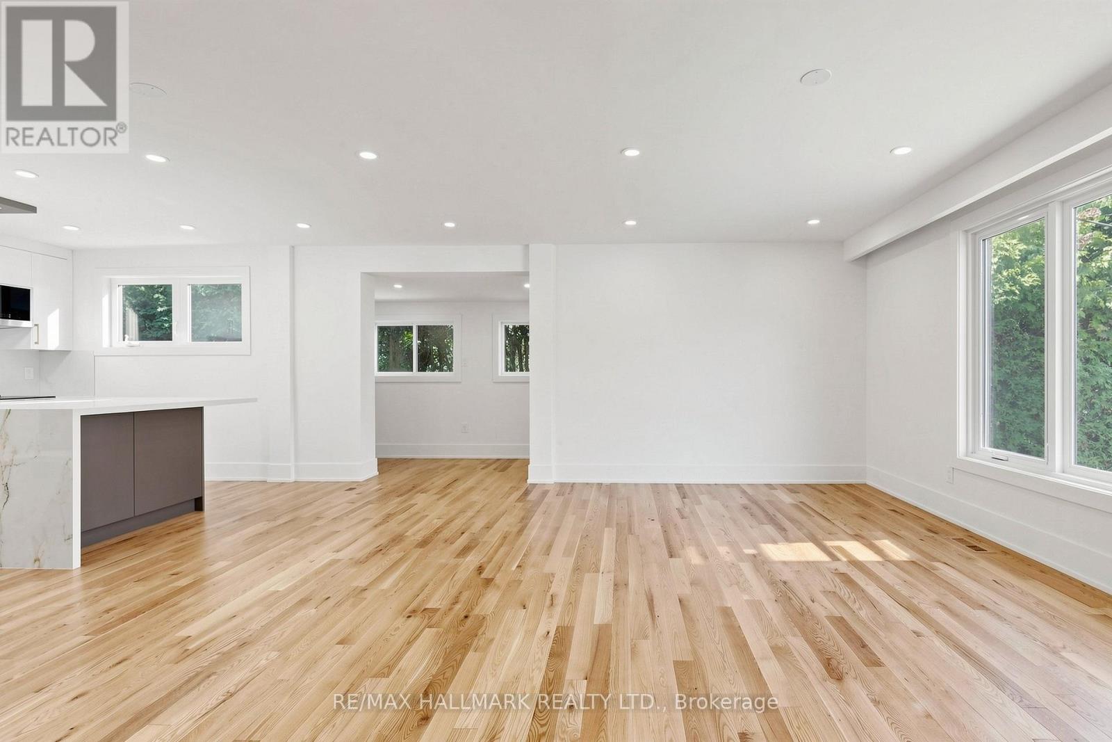 11 Johnson Road, Aurora, Ontario  L4G 2A3 - Photo 10 - N13126456
