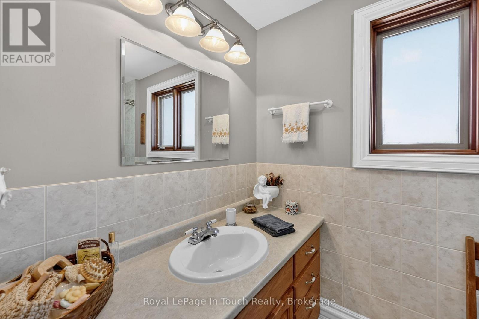 1092 Tiny Beaches Road S, Tiny, Ontario  L0L 2J0 - Photo 21 - S13182566