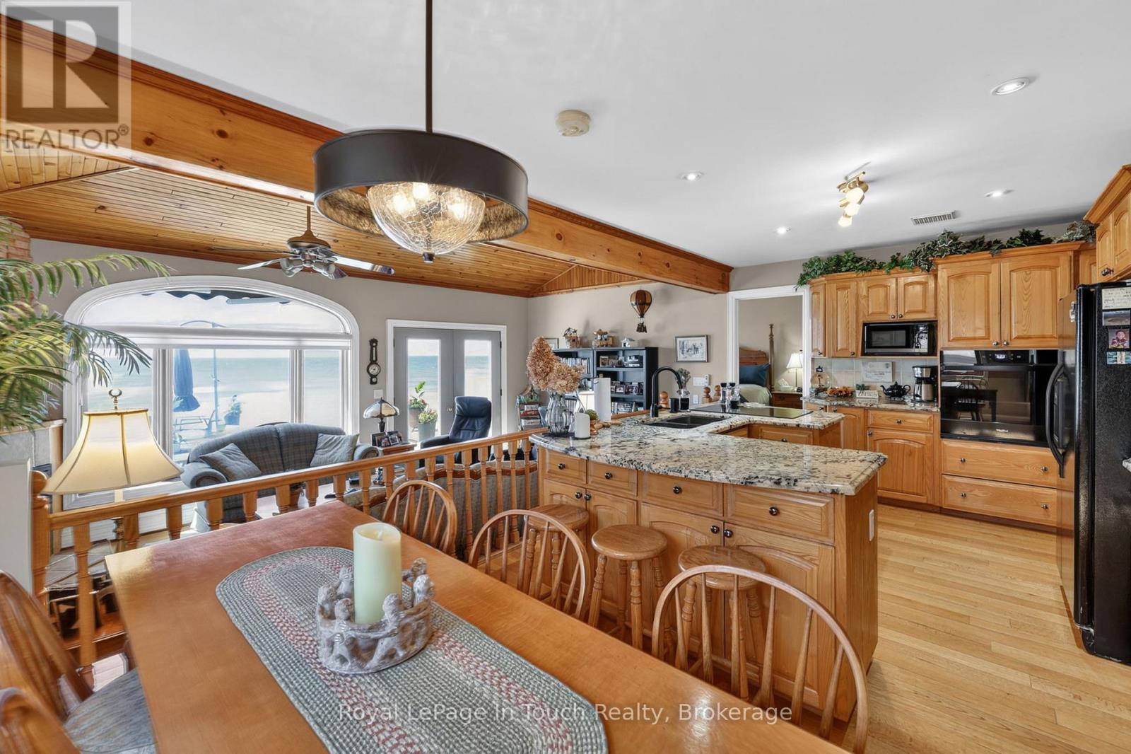 1092 Tiny Beaches Road S, Tiny, Ontario  L0L 2J0 - Photo 9 - S13182566