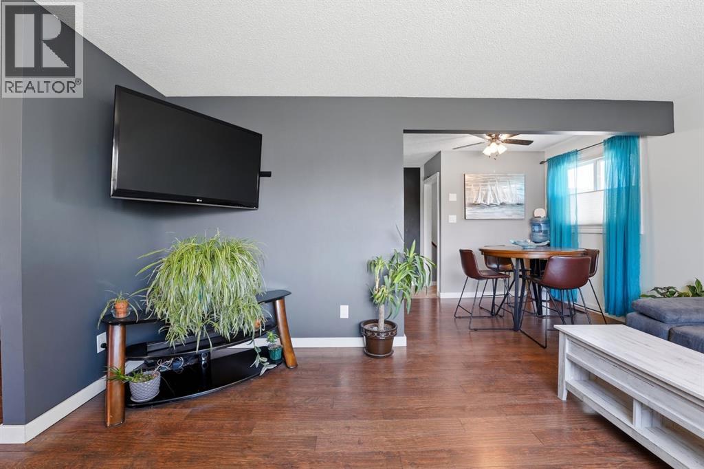 26 Odstone Green, Red Deer, Alberta  T4N 5H9 - Photo 5 - A2310819