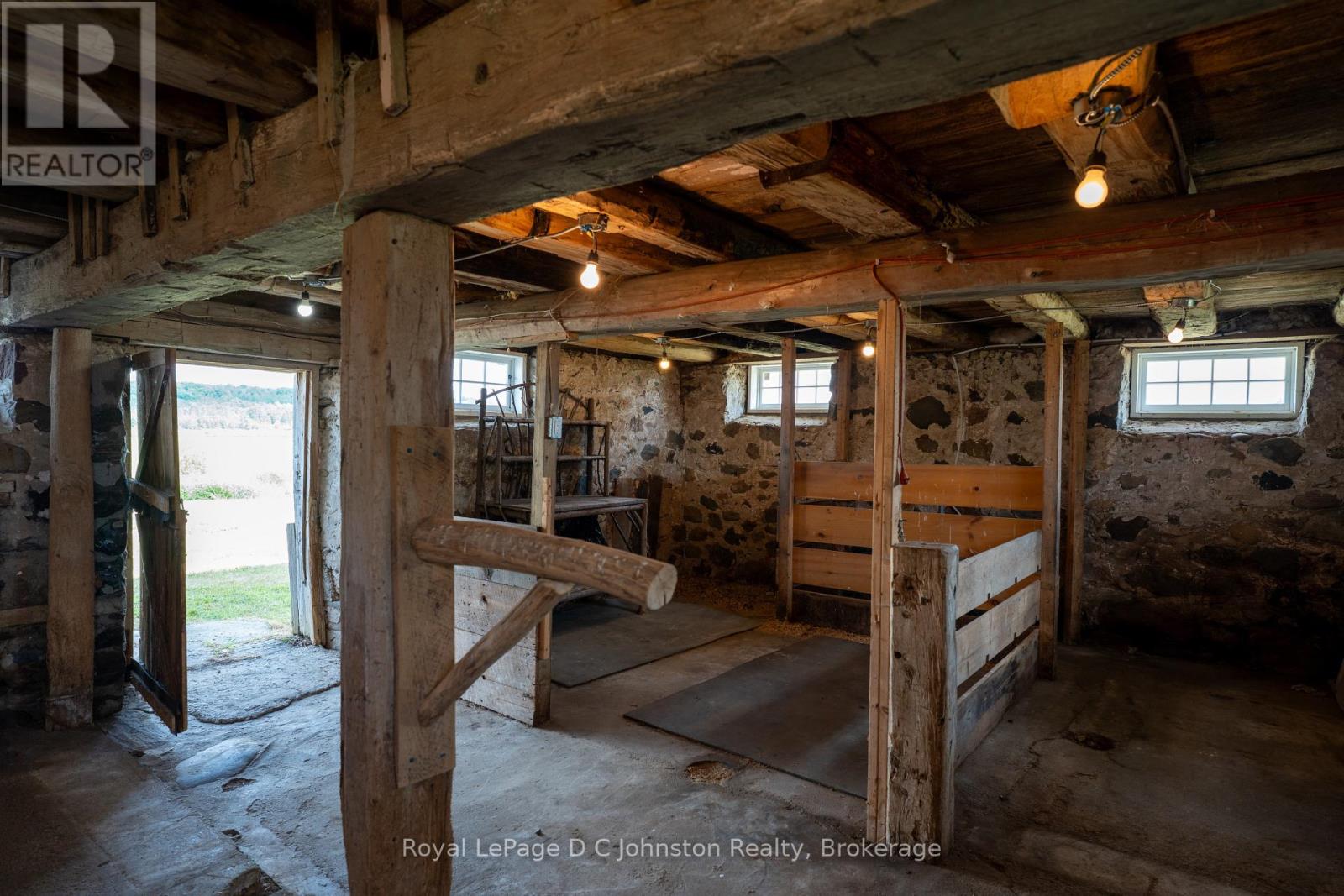 1565 B Line, Arran-Elderslie, Ontario  N0H 2L0 - Photo 36 - X13182584