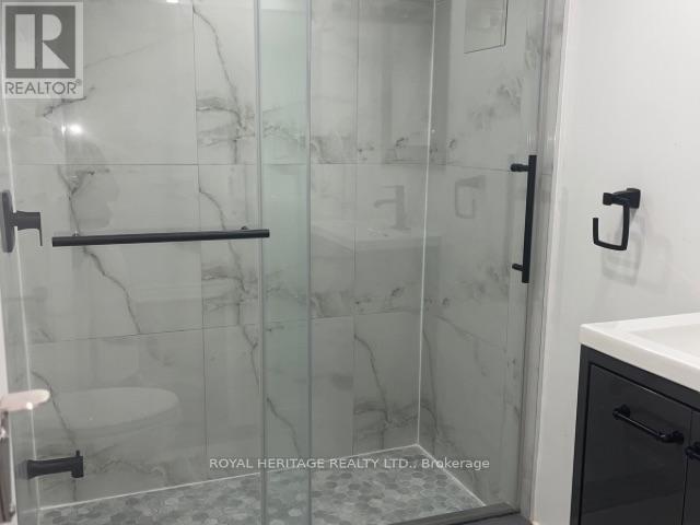 436 Sparrow Circle, Pickering, Ontario  L1V 7E7 - Photo 13 - E13182442