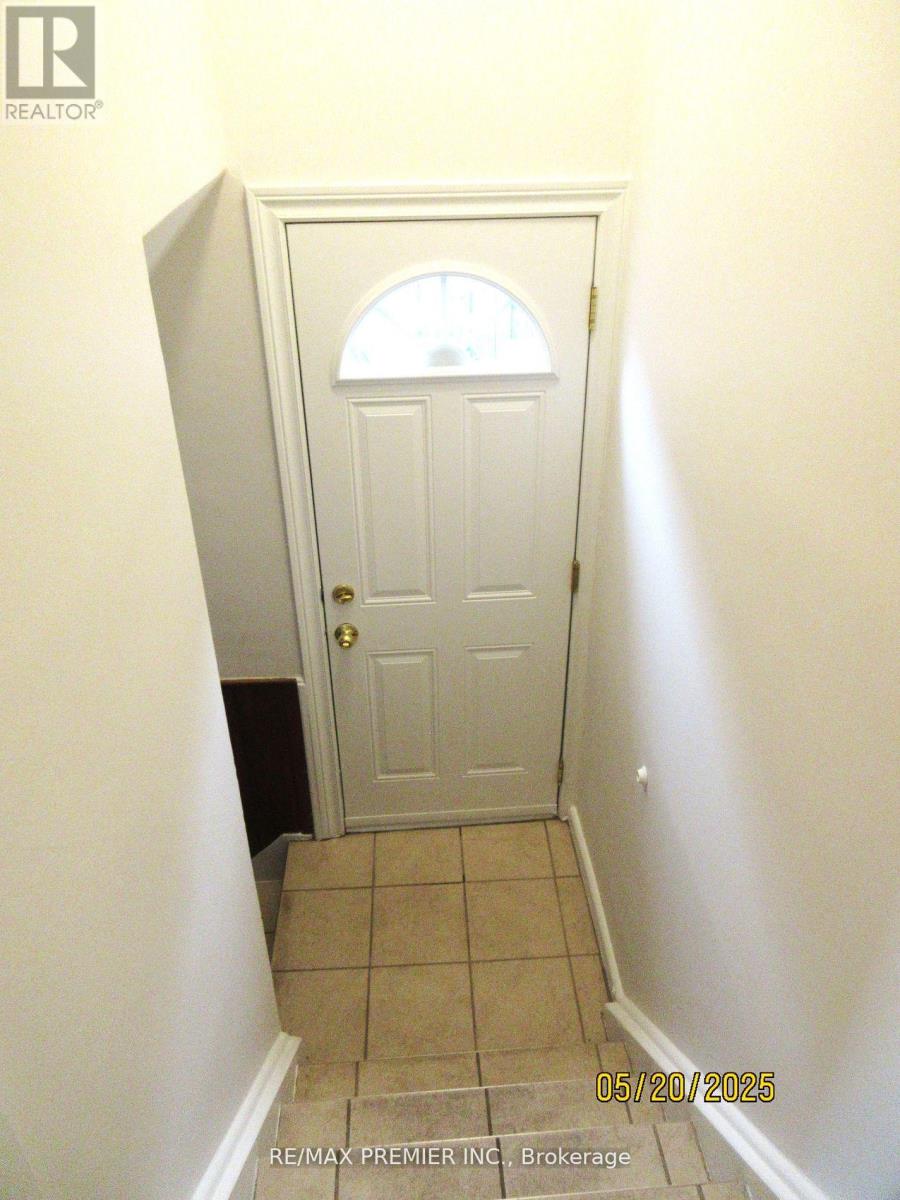 100 Snowood Court, Toronto, Ontario  M3N 1E8 - Photo 11 - W13152108