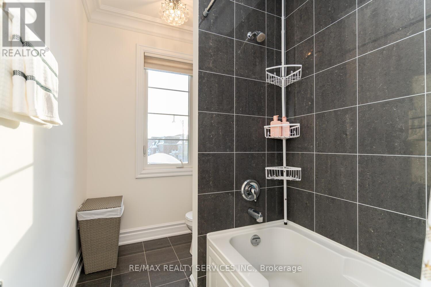 9 Interlacken Drive, Brampton, Ontario  L6X 0Y1 - Photo 29 - W13182546