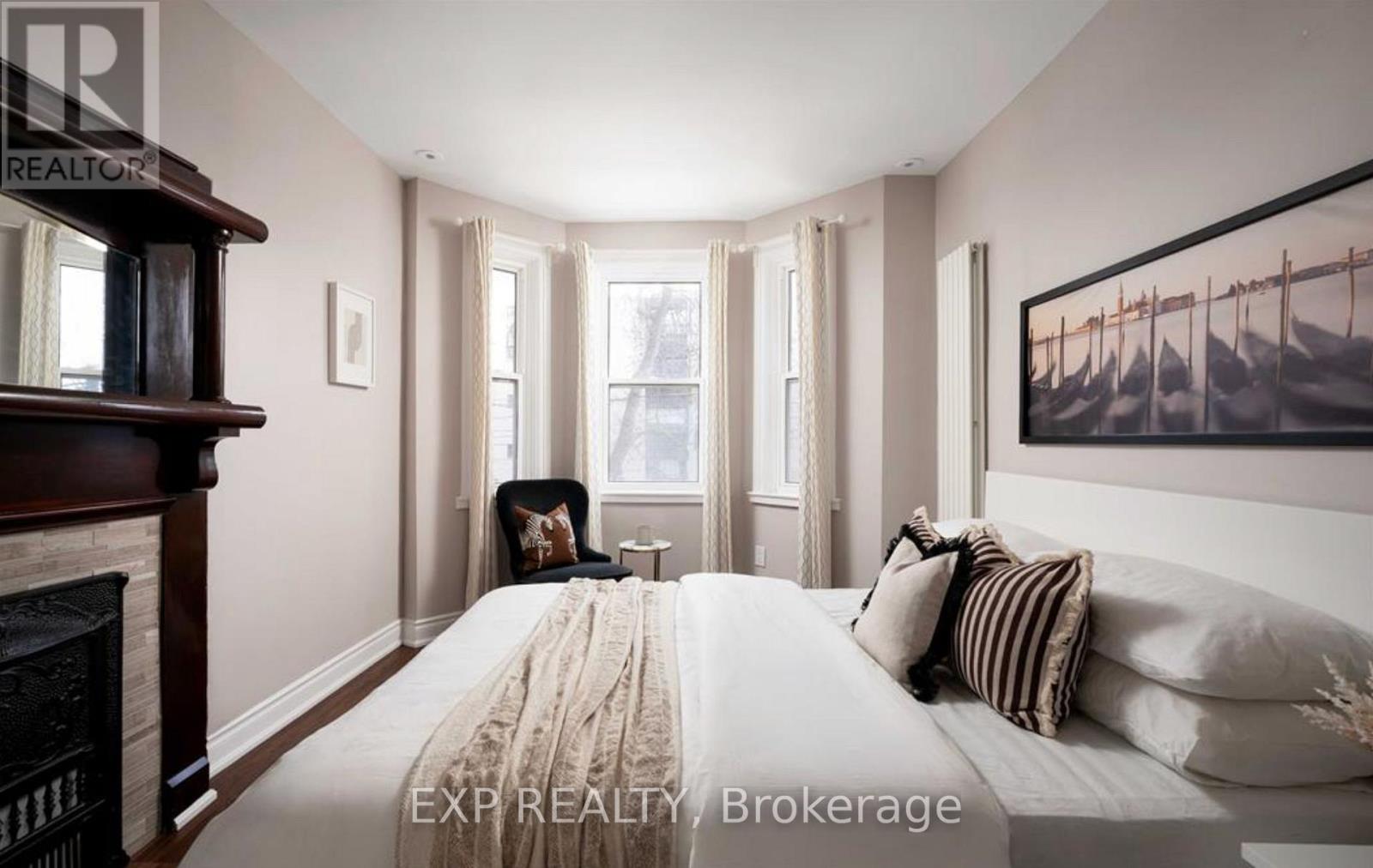 8 Springhurst Avenue, Toronto, Ontario  M6K 1A9 - Photo 6 - W13182636