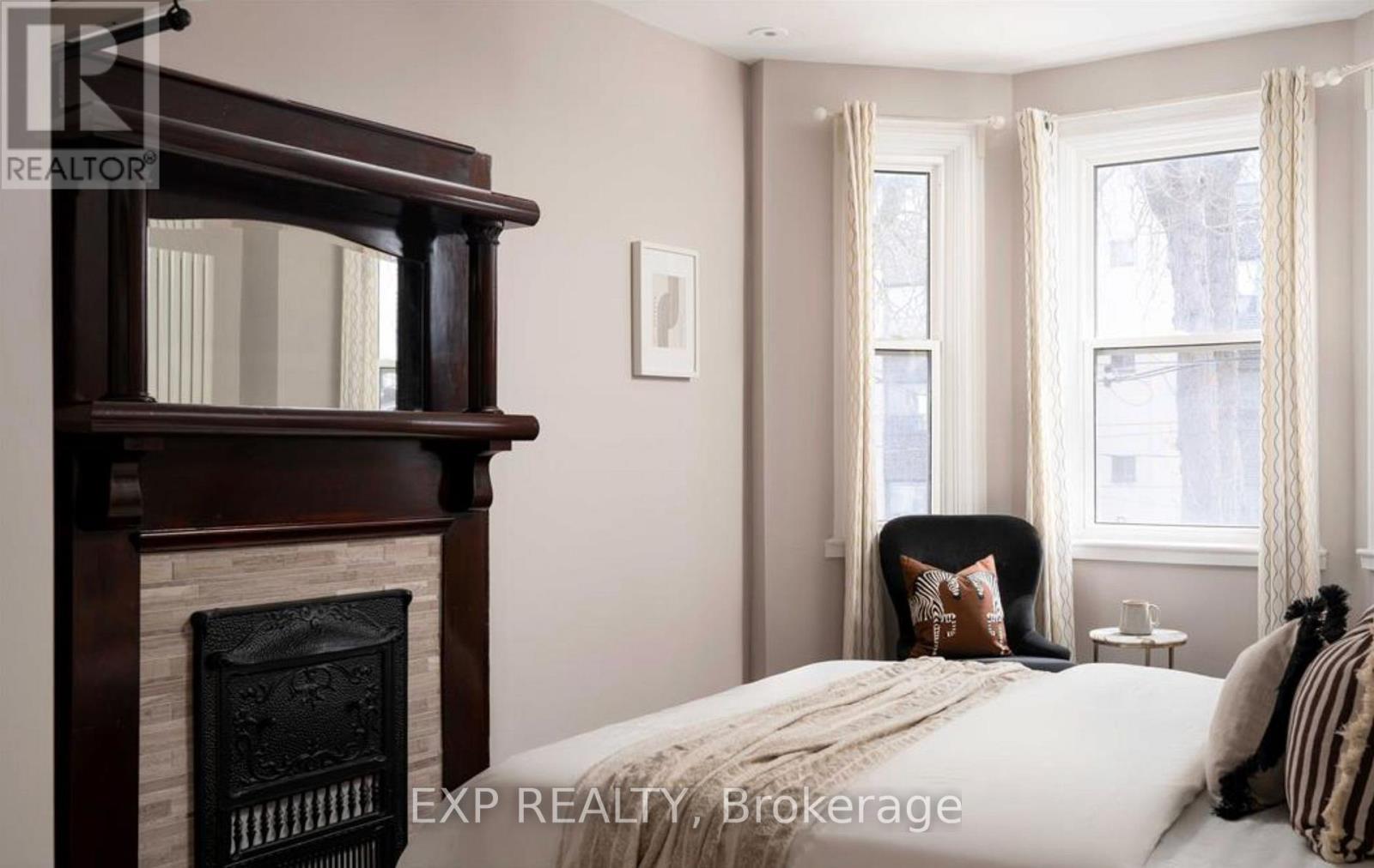 8 Springhurst Avenue, Toronto, Ontario  M6K 1A9 - Photo 7 - W13182636