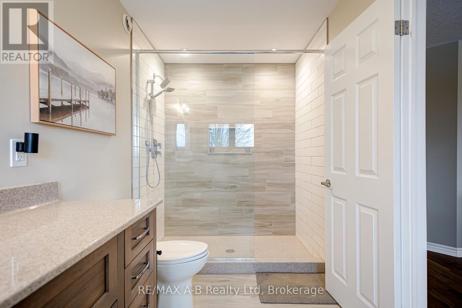 194 Station Road, Perth South, Ontario  N0K 1X0 - Photo 21 - X12913164