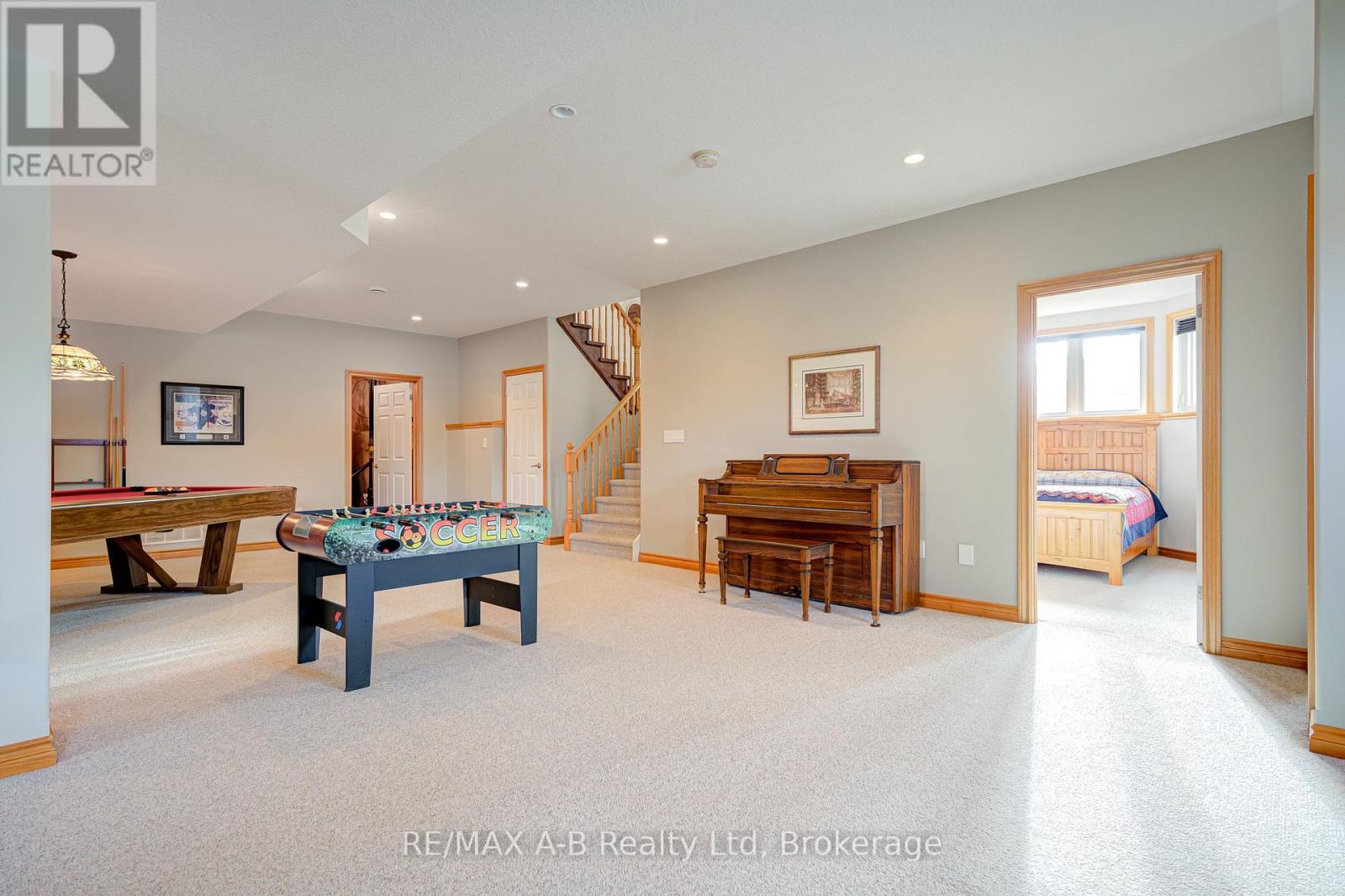 194 Station Road, Perth South, Ontario  N0K 1X0 - Photo 27 - X12913164