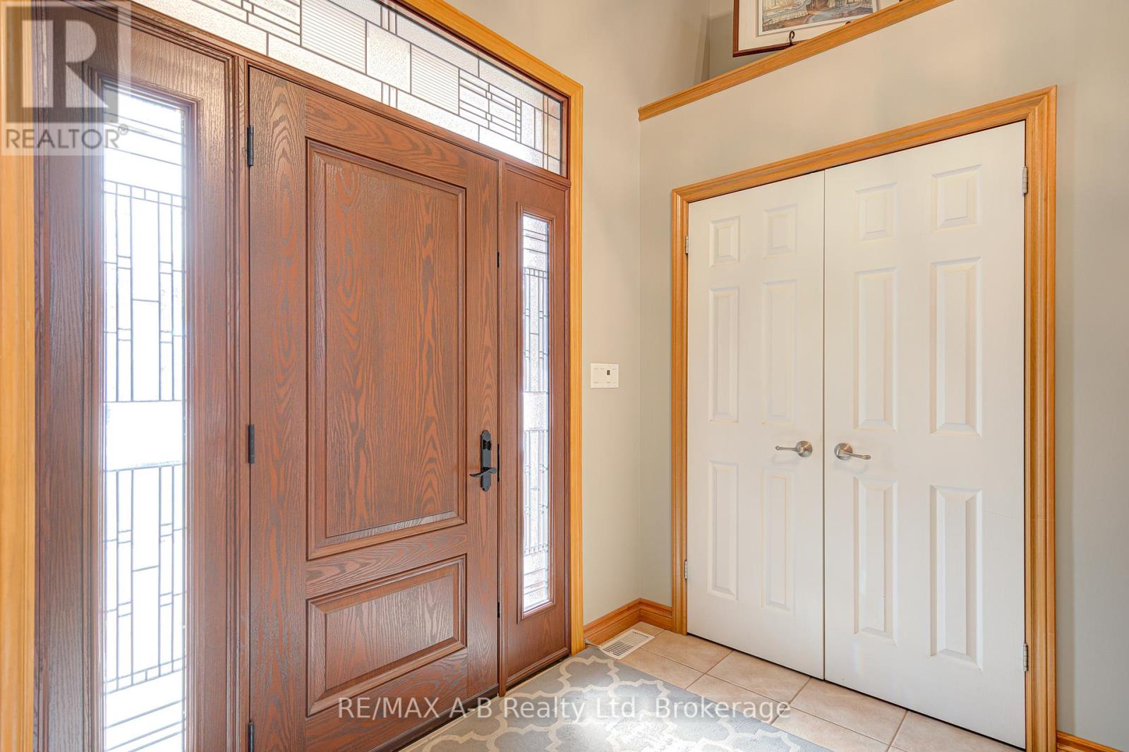 194 Station Road, Perth South, Ontario  N0K 1X0 - Photo 5 - X12913164