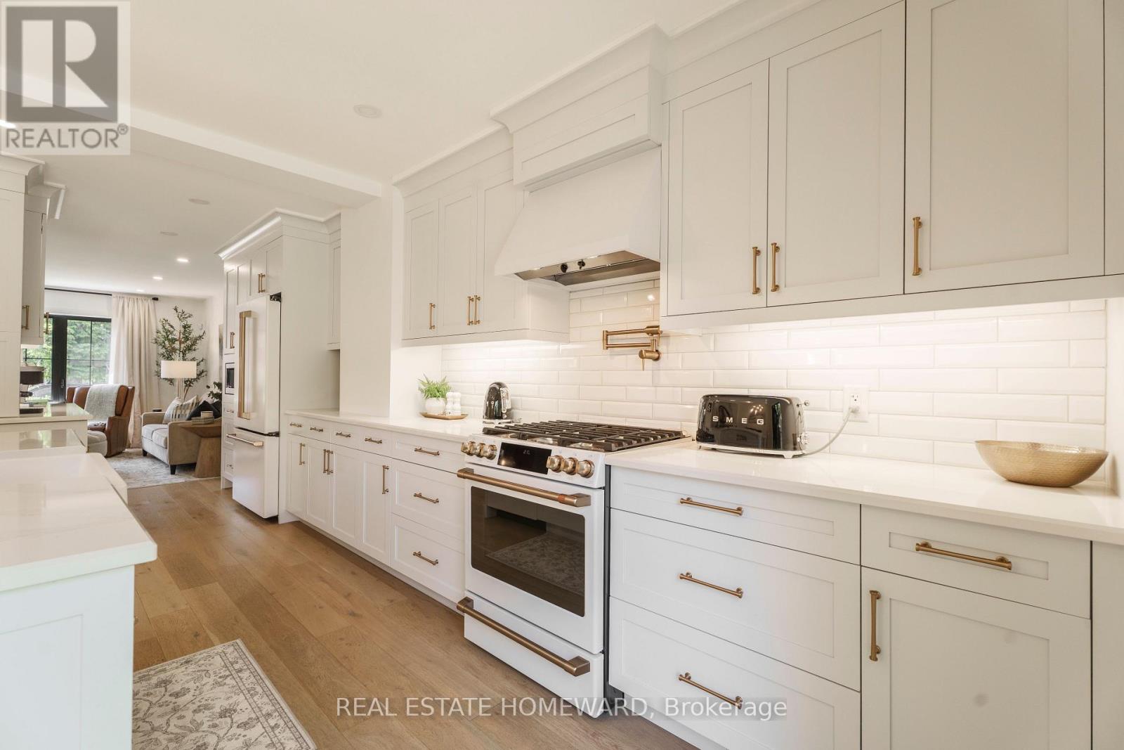 27 Avalon Boulevard, Toronto, Ontario  M1N 3J1 - Photo 13 - E13182608