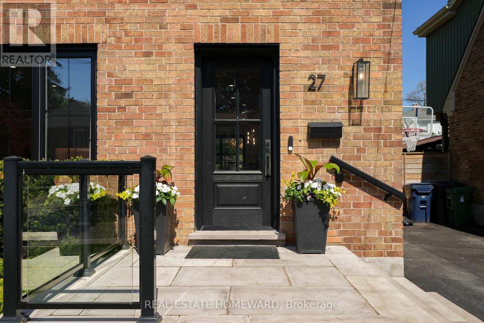 27 Avalon Boulevard, Toronto, Ontario  M1N 3J1 - Photo 3 - E13182608