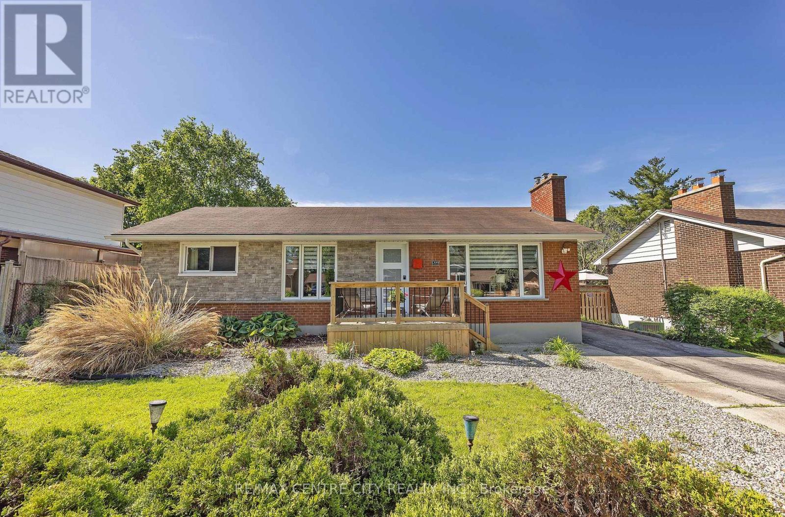 309 Panorama Crescent, London South, Ontario  N5Z 3H2 - Photo 1 - X13182820