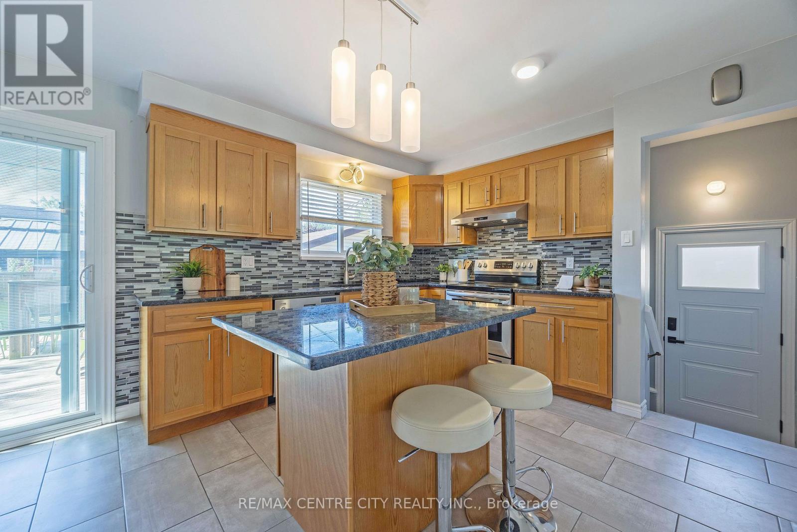 309 Panorama Crescent, London South, Ontario  N5Z 3H2 - Photo 10 - X13182820