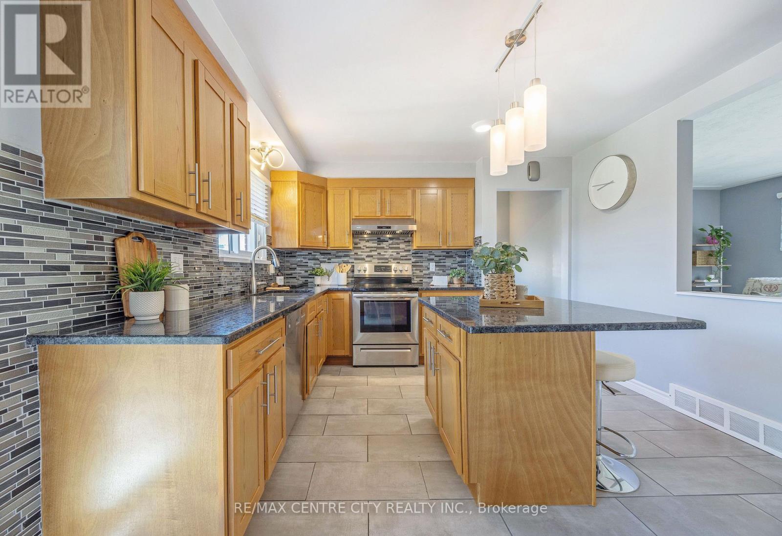 309 Panorama Crescent, London South, Ontario  N5Z 3H2 - Photo 11 - X13182820