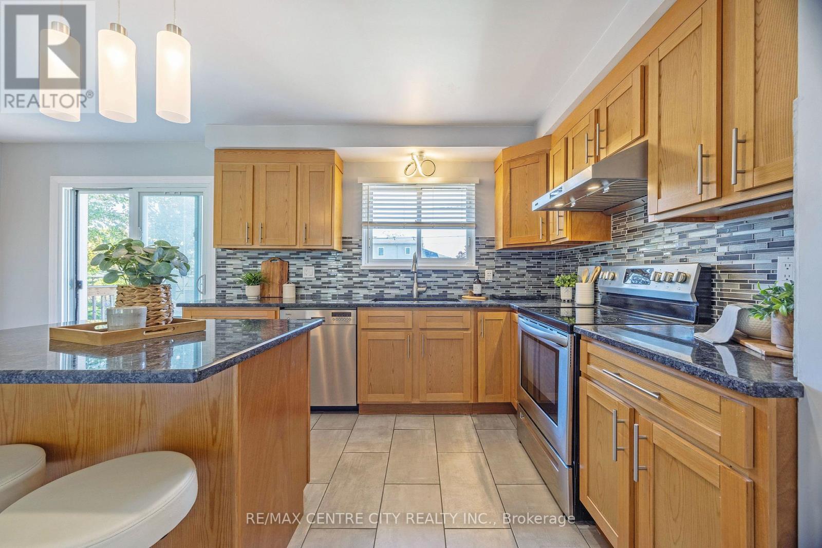 309 Panorama Crescent, London South, Ontario  N5Z 3H2 - Photo 13 - X13182820