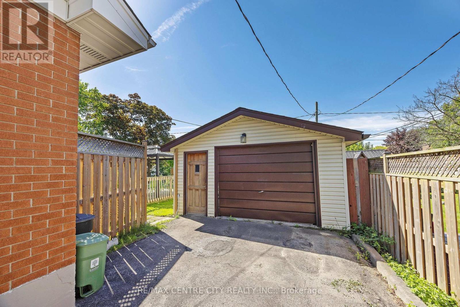 309 Panorama Crescent, London South, Ontario  N5Z 3H2 - Photo 34 - X13182820