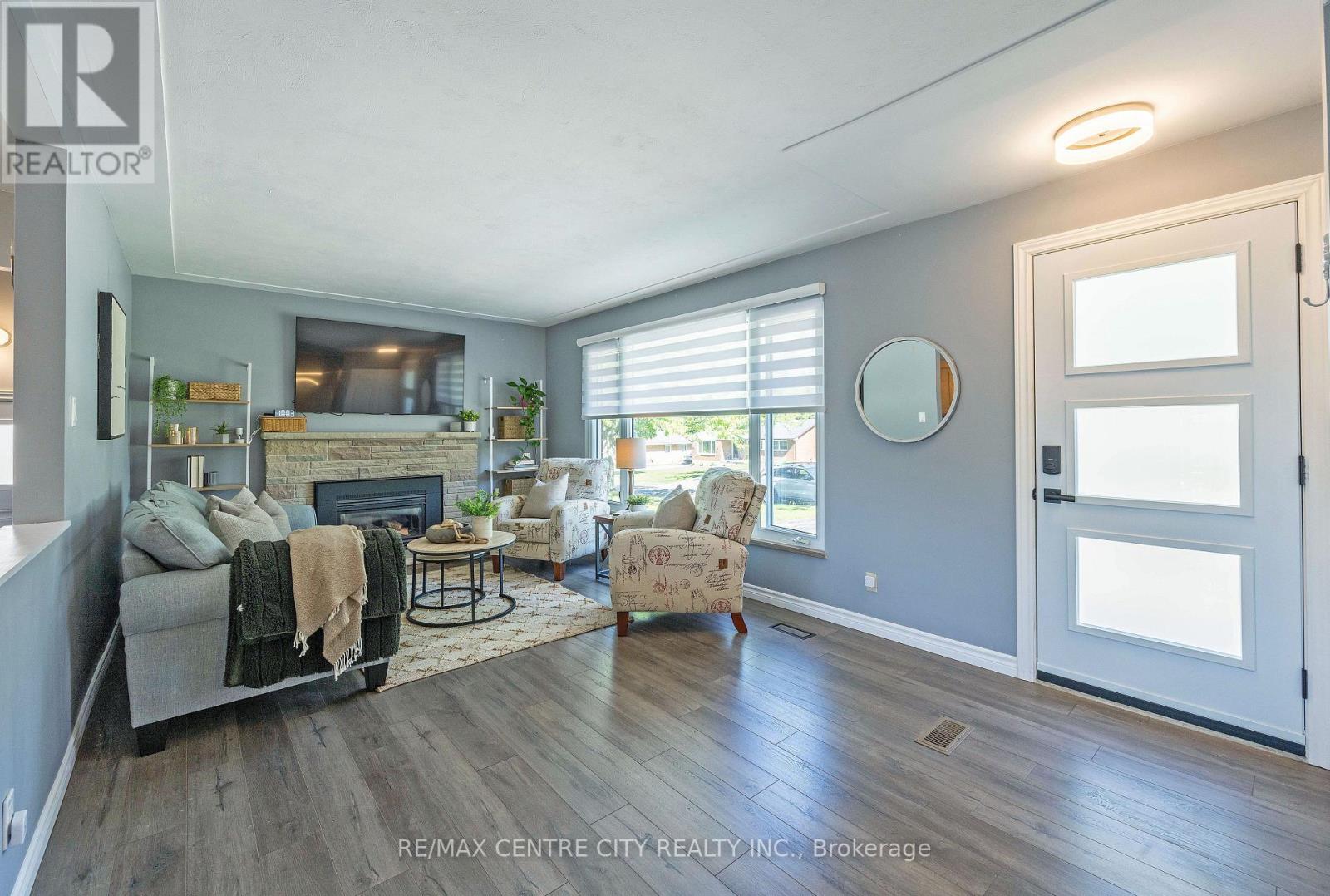 309 Panorama Crescent, London South, Ontario  N5Z 3H2 - Photo 6 - X13182820
