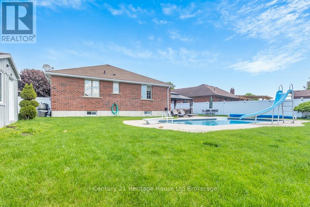 21 St Michaels Street, Norfolk, Ontario  N4B 3C8 - Photo 31 - X12787250