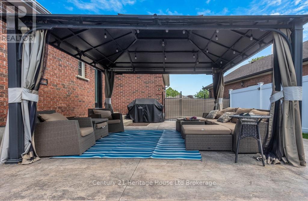 21 St Michaels Street, Norfolk, Ontario  N4B 3C8 - Photo 33 - X12787250