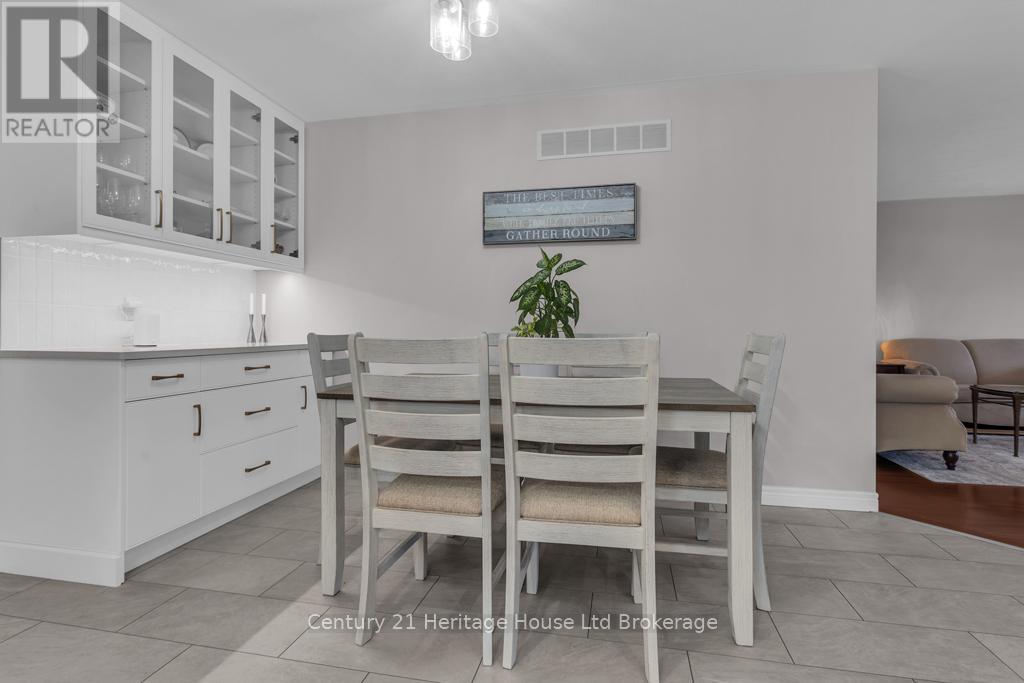 21 St Michaels Street, Norfolk, Ontario  N4B 3C8 - Photo 9 - X12787250