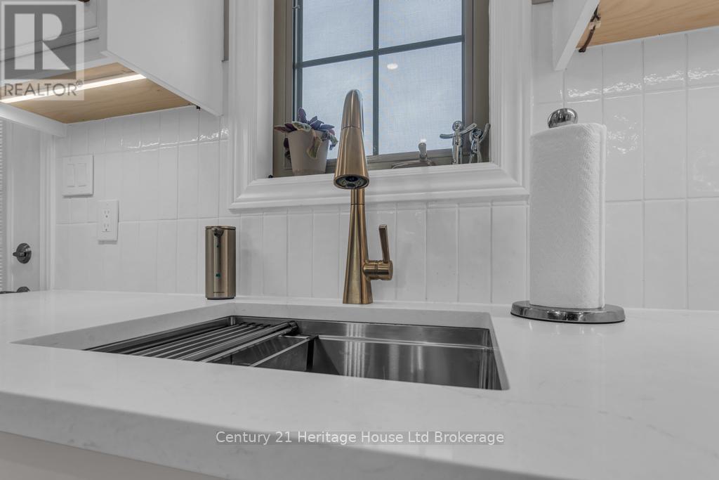 21 St Michaels Street, Norfolk, Ontario  N4B 3C8 - Photo 5 - X12787250