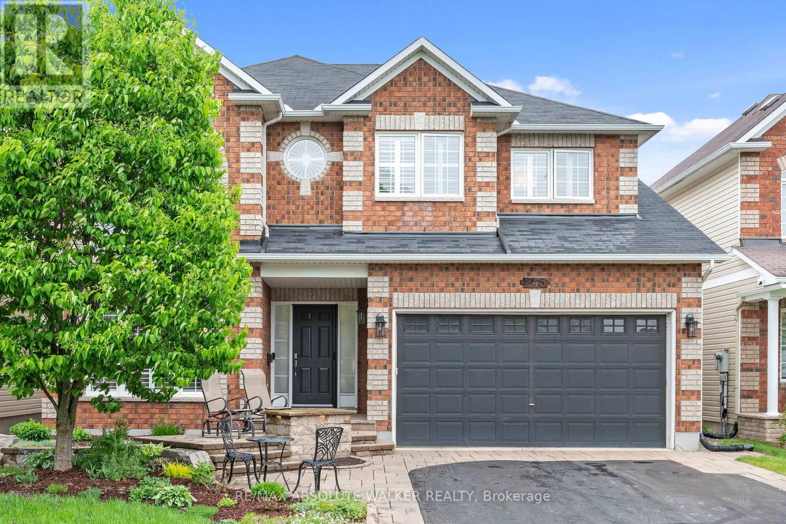 245 LUCINDA CRESCENT, Ottawa, Ontario