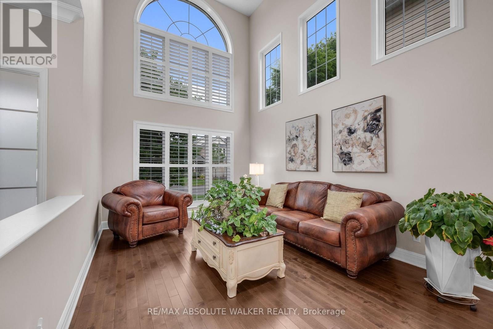245 Lucinda Crescent, Ottawa, Ontario  K1W 0A1 - Photo 5 - X13182846