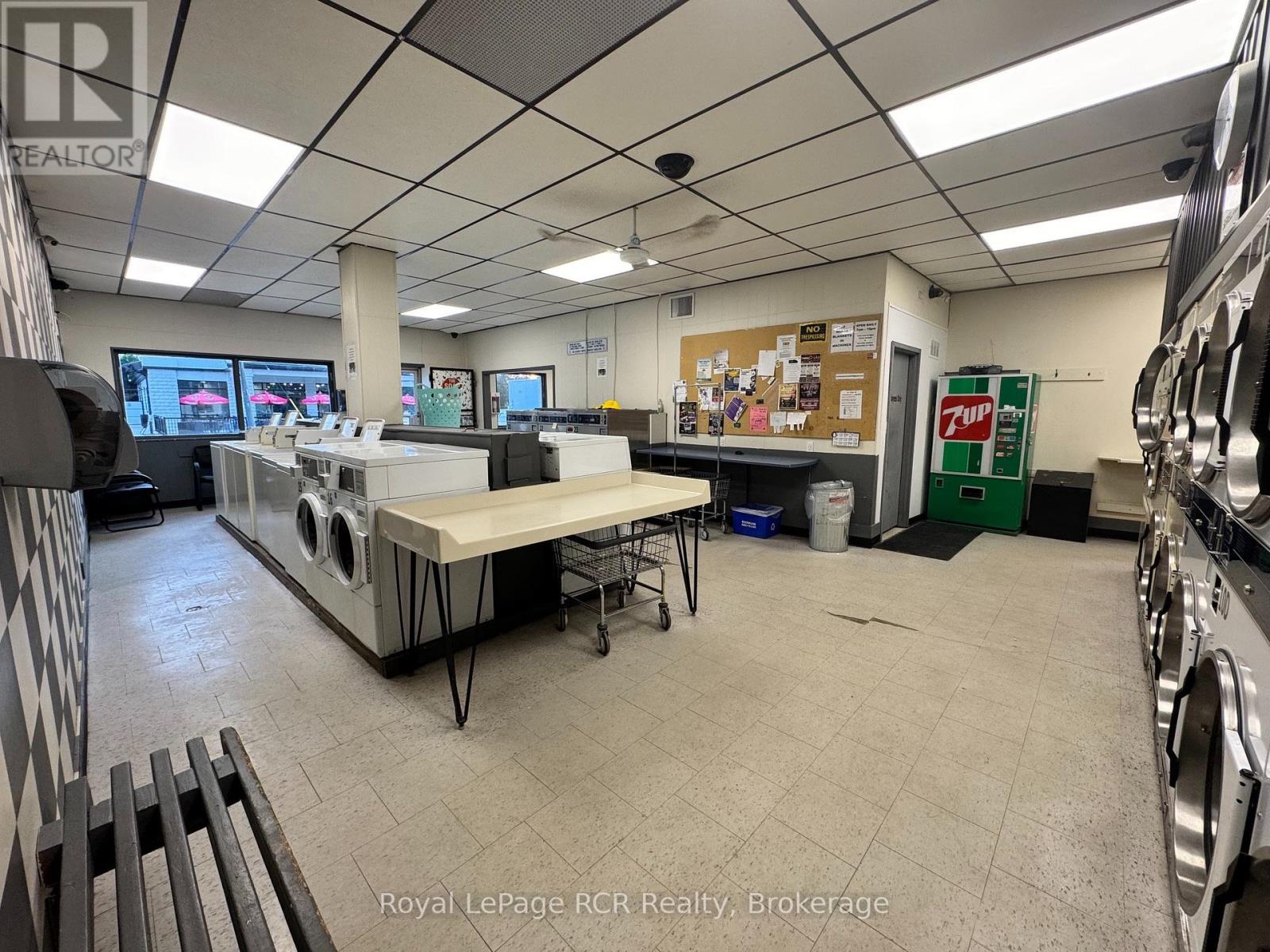 203 Garafraxa Street S, West Grey, Ontario  N0G 1R0 - Photo 6 - X13176882