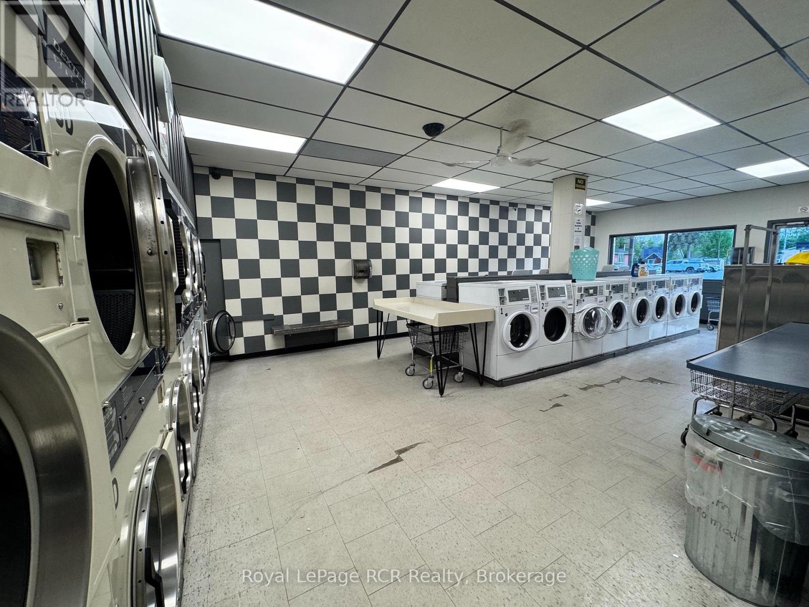 203 Garafraxa Street S, West Grey, Ontario  N0G 1R0 - Photo 7 - X13176882
