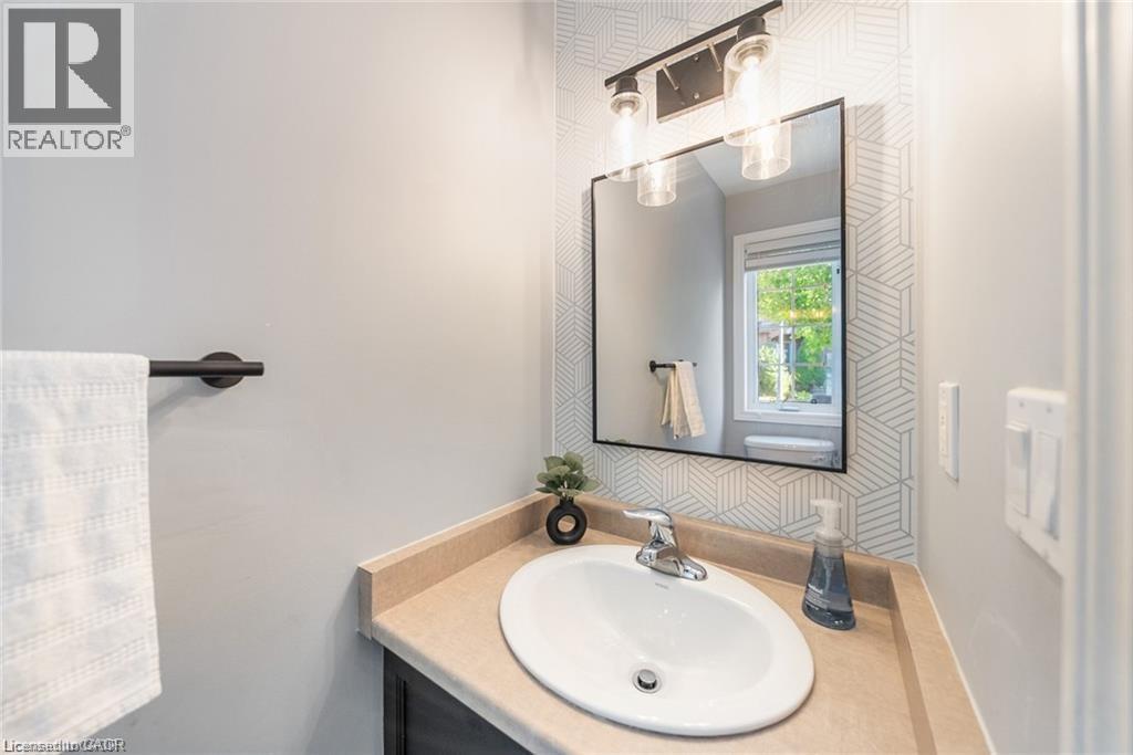10 Liddycoat Lane Unit# 4, Hamilton, Ontario  L9G 0A7 - Photo 23 - 40823515