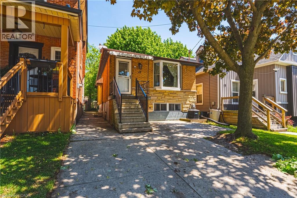 13 East 21st Street, Hamilton, Ontario  L8V 2T3 - Photo 1 - 40832940