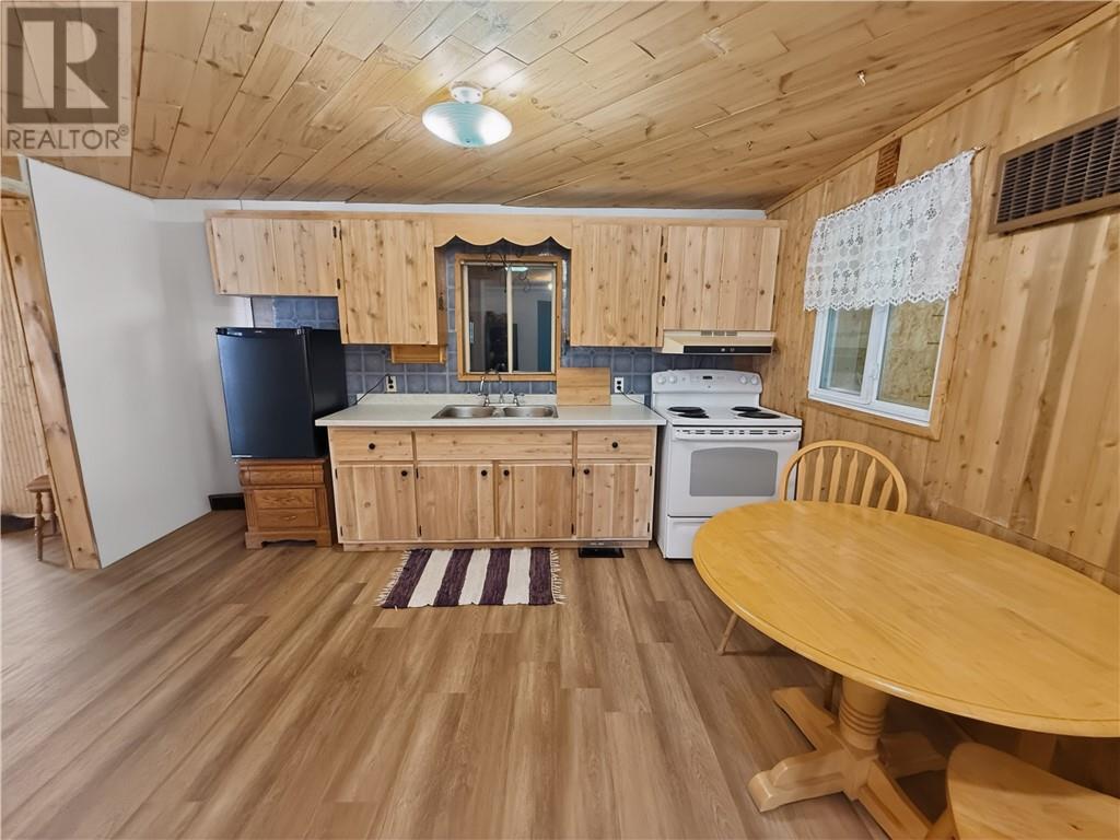 1 Phipps Street, Manitoulin Island, Ontario  P0P 1H0 - Photo 17 - 2127953