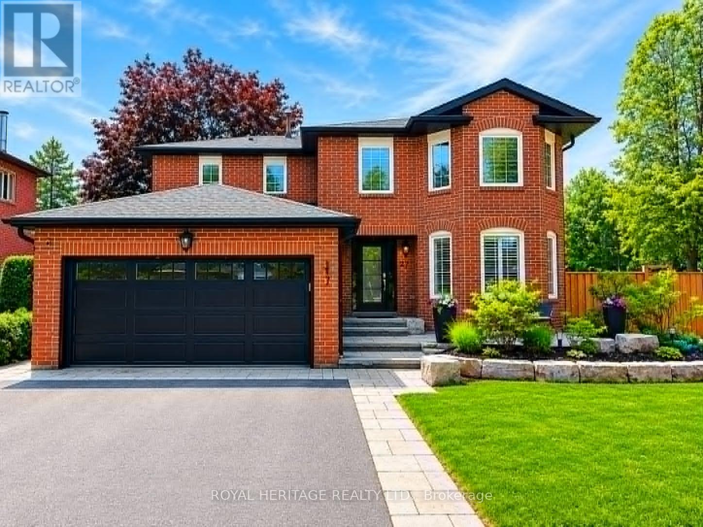 27 CLOVELLY DRIVE, Whitby, Ontario