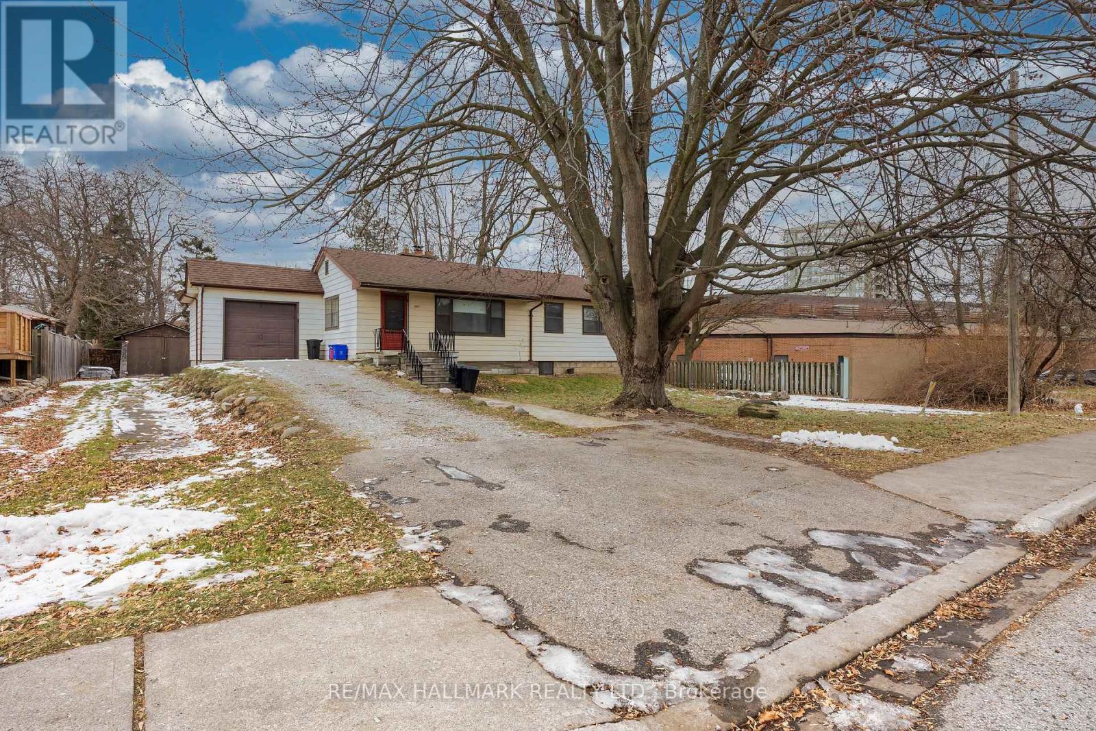 1911 Glenview Road, Pickering, Ontario  L1V 1W9 - Photo 2 - E13182648