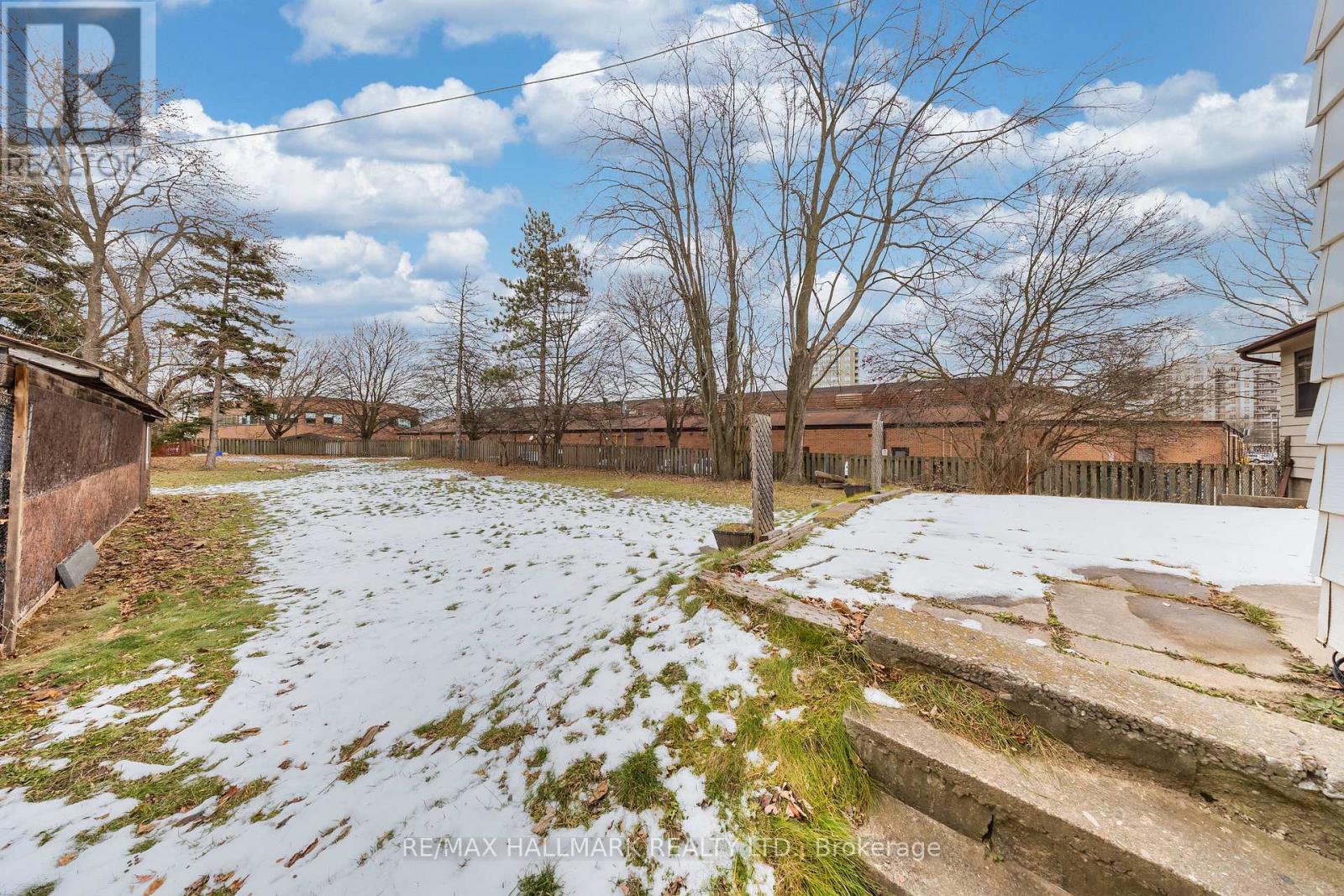 1911 Glenview Road, Pickering, Ontario  L1V 1W9 - Photo 5 - E13182648