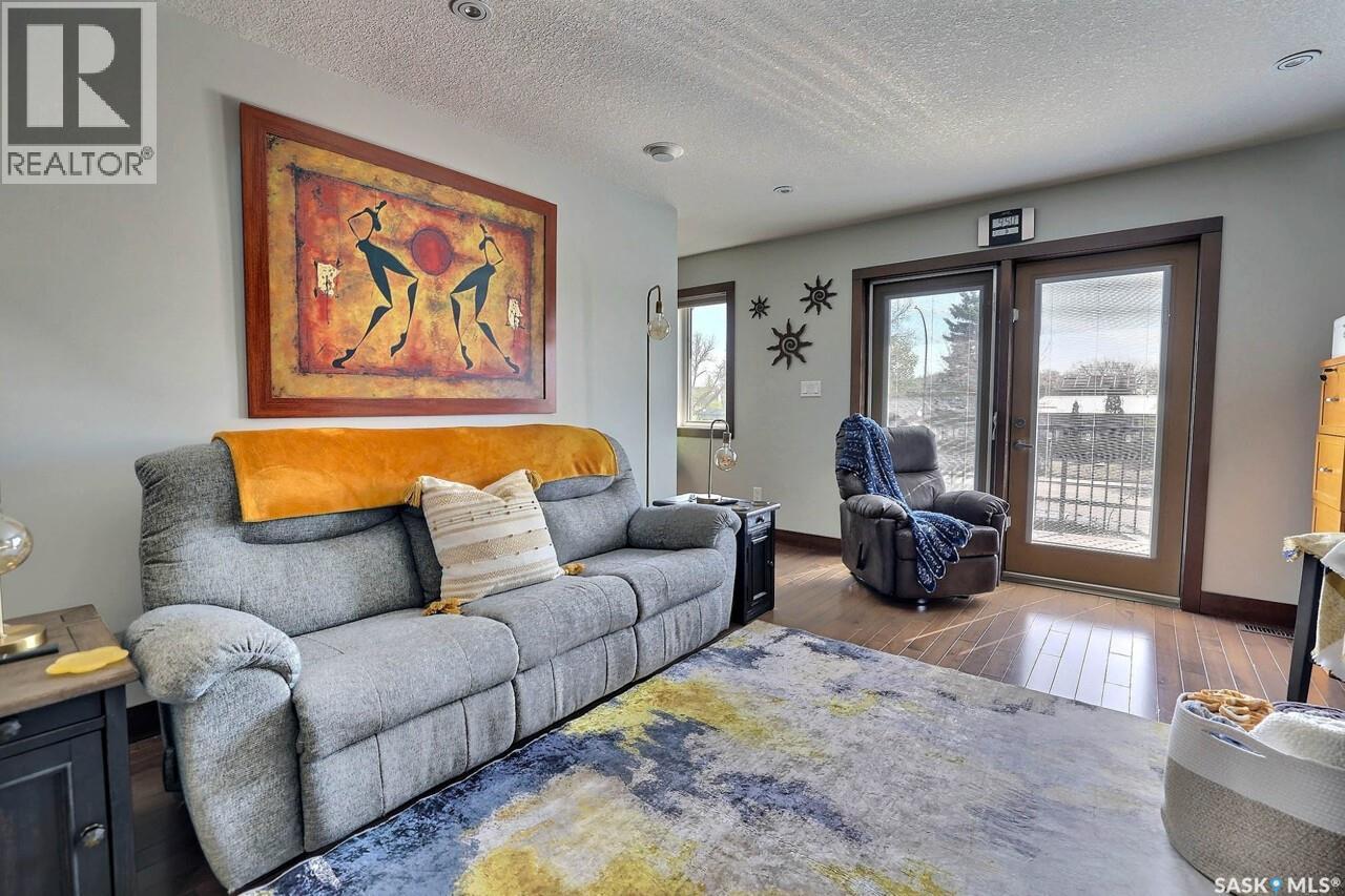 1456 Mccarthy Boulevard, Regina, Saskatchewan  S4T 1A4 - Photo 11 - SK037103