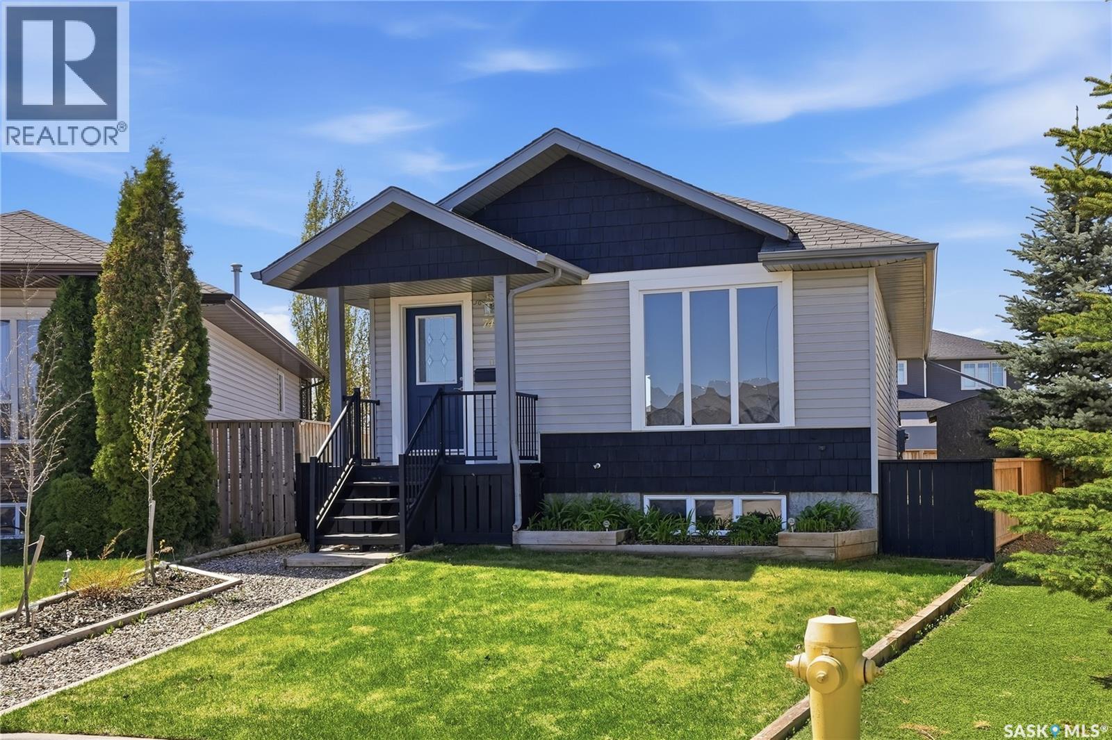 741 Glenview Cove, Martensville, Saskatchewan  S0K 0A2 - Photo 1 - SK036958