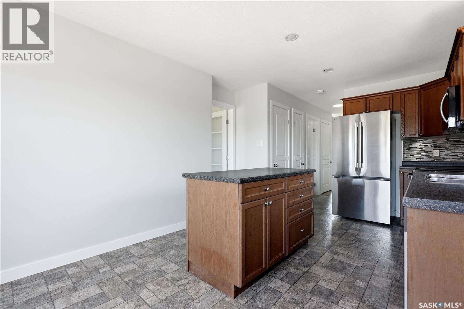 741 Glenview Cove, Martensville, Saskatchewan  S0K 0A2 - Photo 13 - SK036958