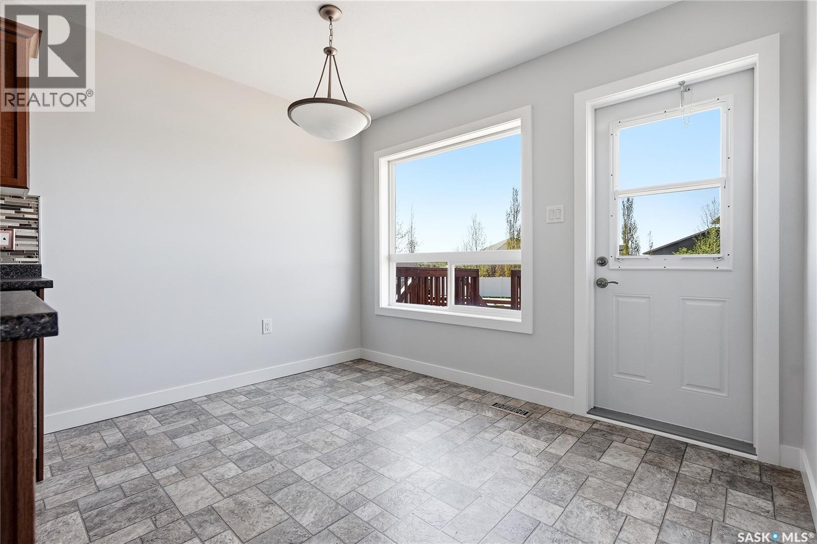 741 Glenview Cove, Martensville, Saskatchewan  S0K 0A2 - Photo 15 - SK036958