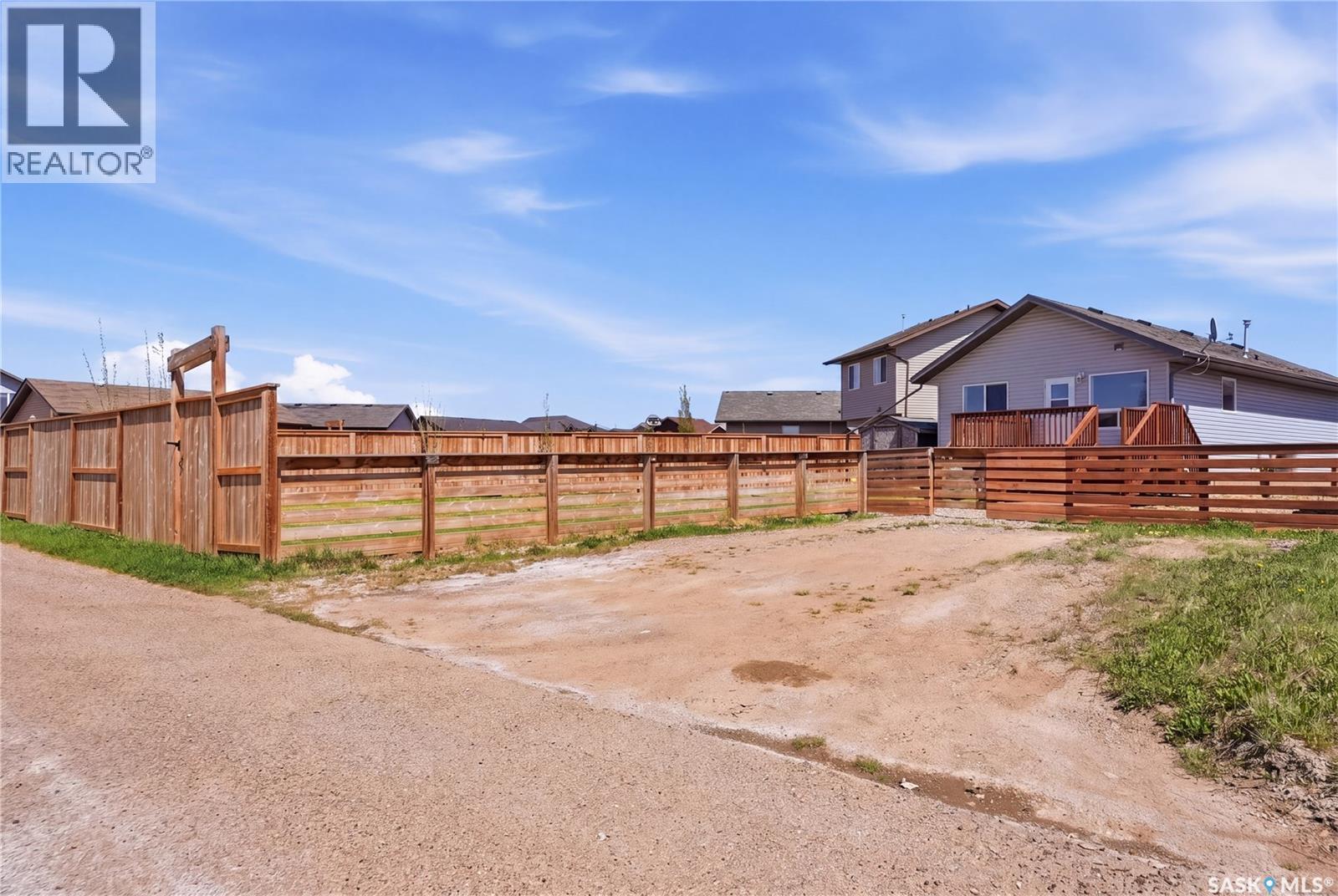 741 Glenview Cove, Martensville, Saskatchewan  S0K 0A2 - Photo 37 - SK036958