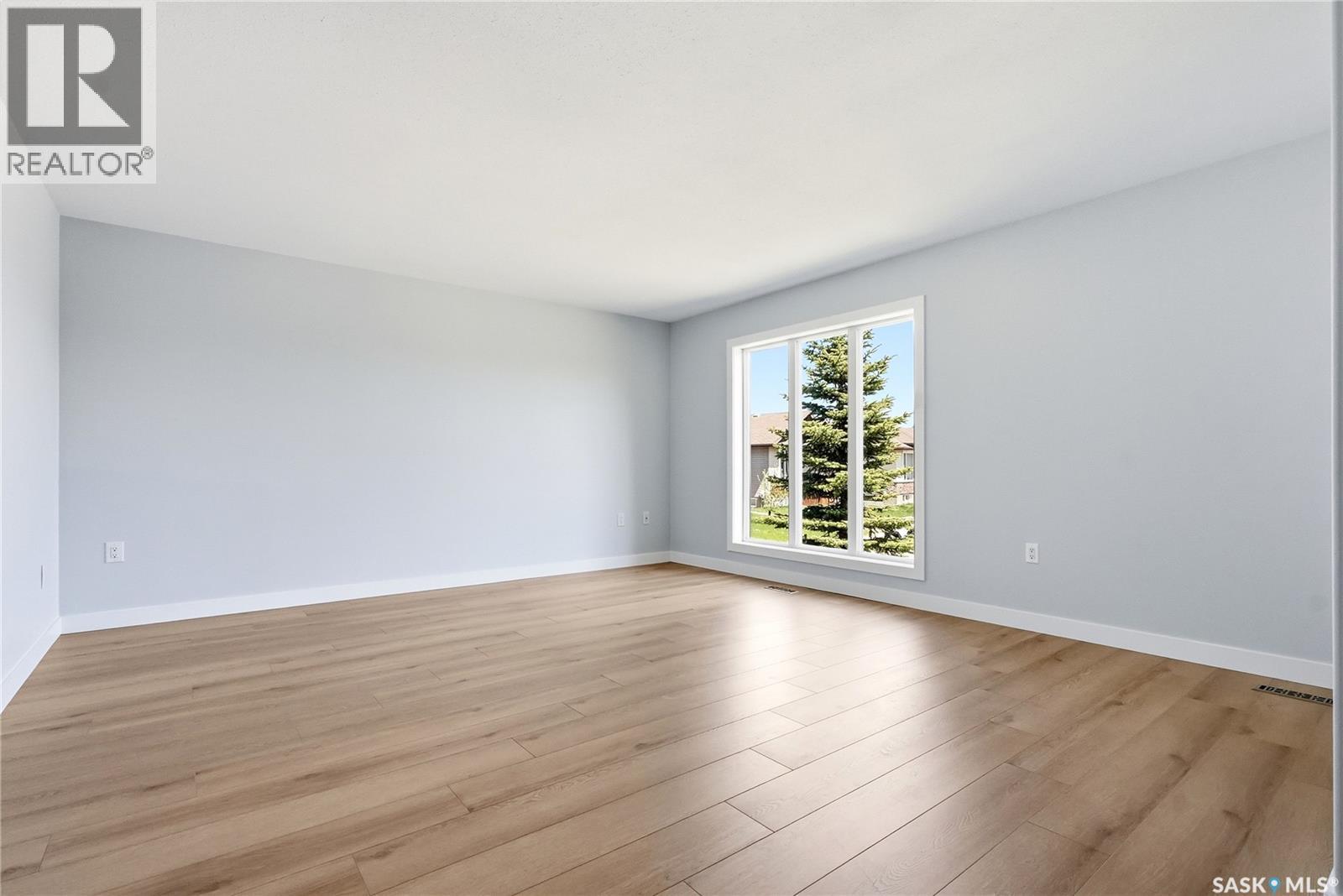 741 Glenview Cove, Martensville, Saskatchewan  S0K 0A2 - Photo 5 - SK036958