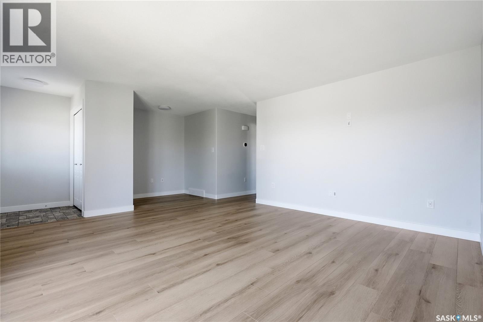 741 Glenview Cove, Martensville, Saskatchewan  S0K 0A2 - Photo 6 - SK036958