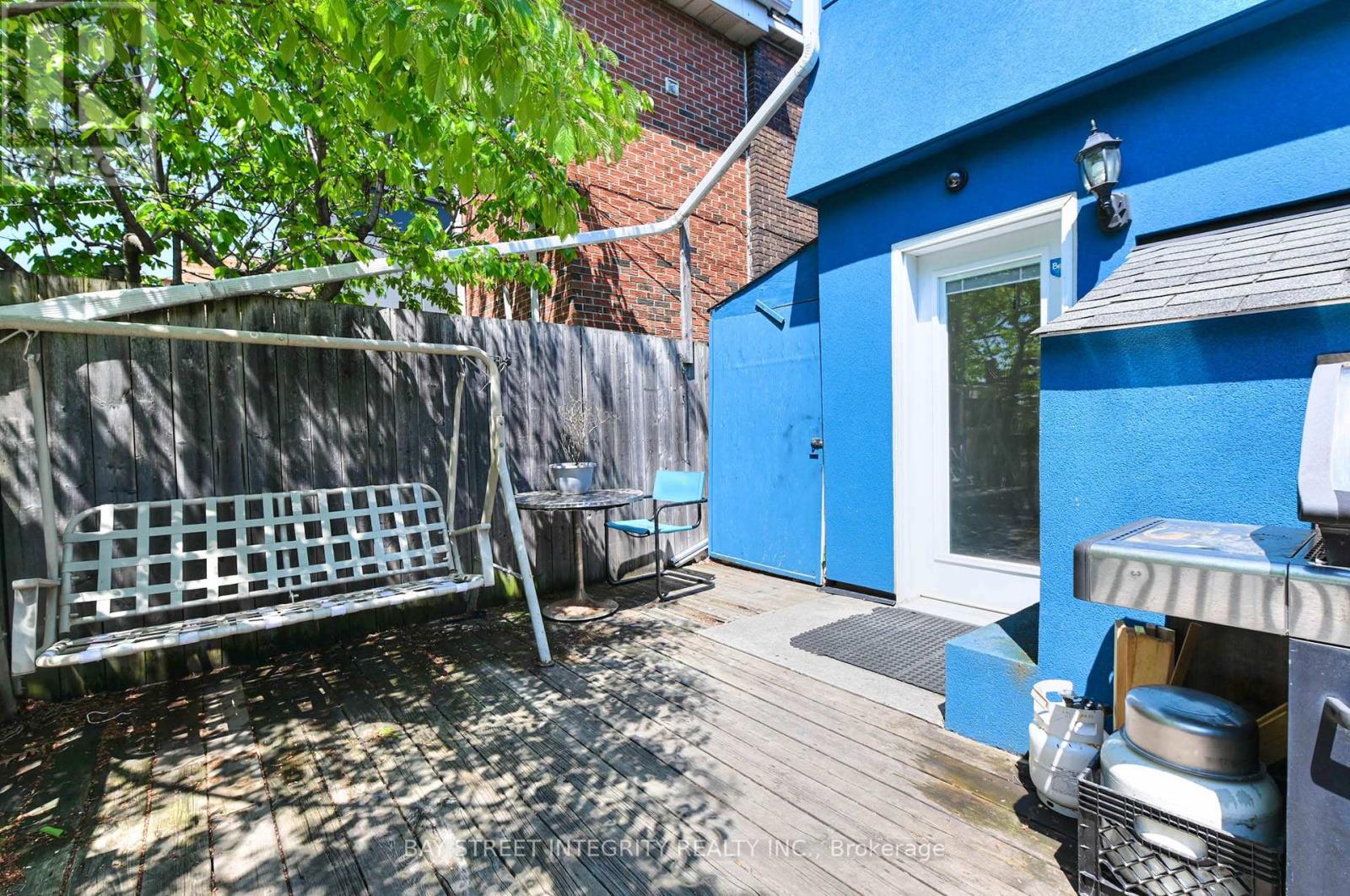 1282 Lansdowne Avenue, Toronto, Ontario  M6H 3Z8 - Photo 32 - W13182816